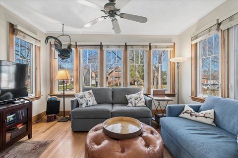 Tiny photo for 625 Arlington Avenue, Des Plaines, IL 60016 (MLS # 12589242)