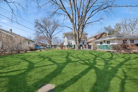 Tiny photo for 625 Arlington Avenue, Des Plaines, IL 60016 (MLS # 12589242)