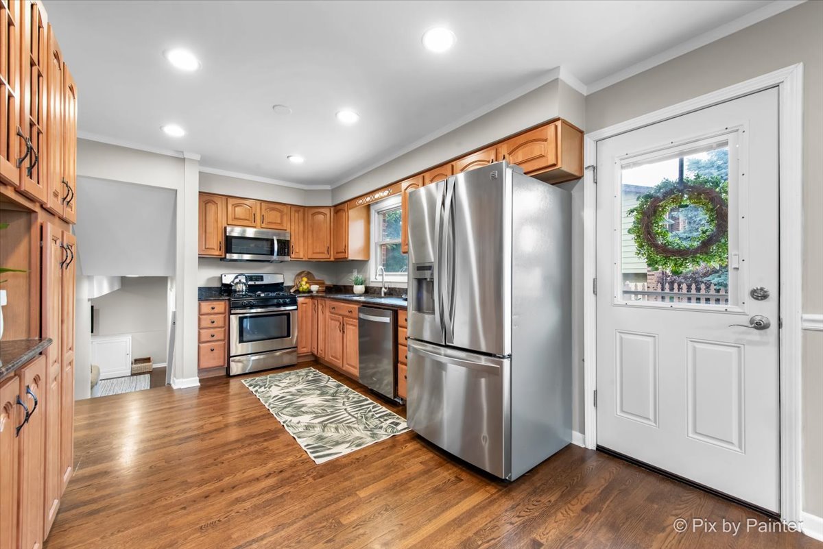 1832 W Woodland Avenue