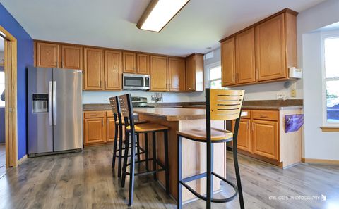 Tiny photo for 1916 Sunshine Court, Zion, IL 60099 (MLS # 12449143)