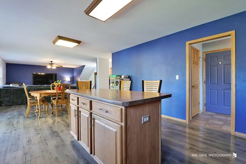 Tiny photo for 1916 Sunshine Court, Zion, IL 60099 (MLS # 12449143)