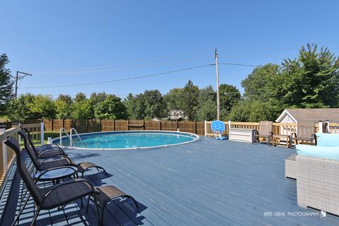 Tiny photo for 1916 Sunshine Court, Zion, IL 60099 (MLS # 12449143)