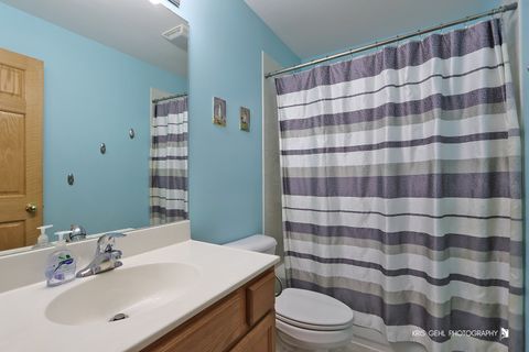 Tiny photo for 1916 Sunshine Court, Zion, IL 60099 (MLS # 12449143)