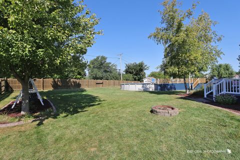 Tiny photo for 1916 Sunshine Court, Zion, IL 60099 (MLS # 12449143)