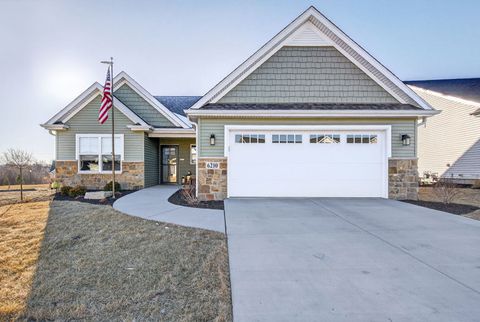 Photo of 6210 College Avenue, Davenport, IA 52807 (MLS # 12555400)