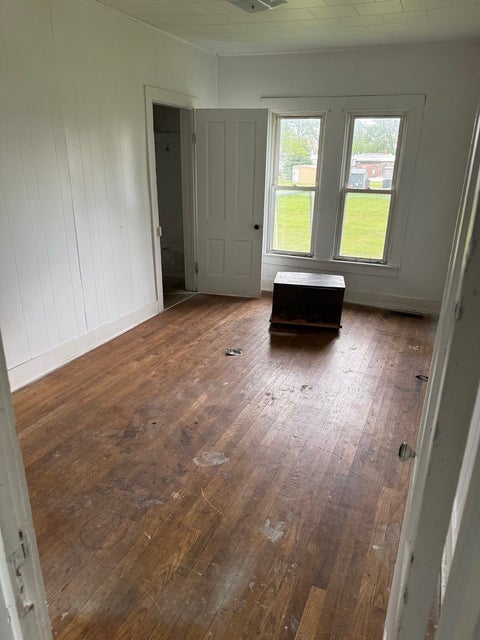 Tiny photo for 105 W Columbus Street, Sibley, IL 61773 (MLS # 12635654)