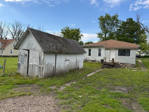 Tiny photo for 105 W Columbus Street, Sibley, IL 61773 (MLS # 12635654)