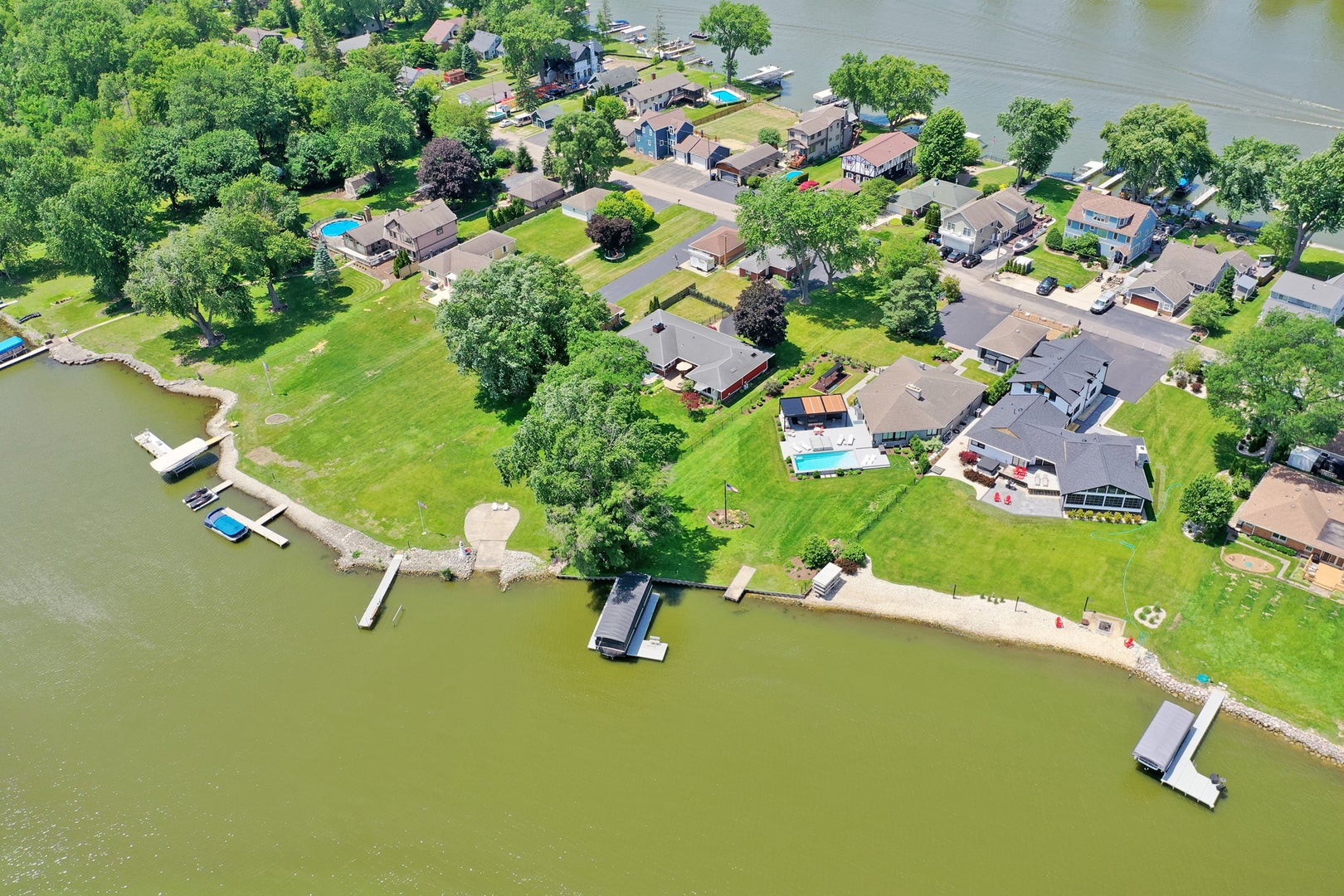 905 River Terrace Drive