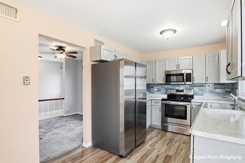 Tiny photo for 7112 Nassau Court, Fox Lake, IL 60020 (MLS # 12603932)