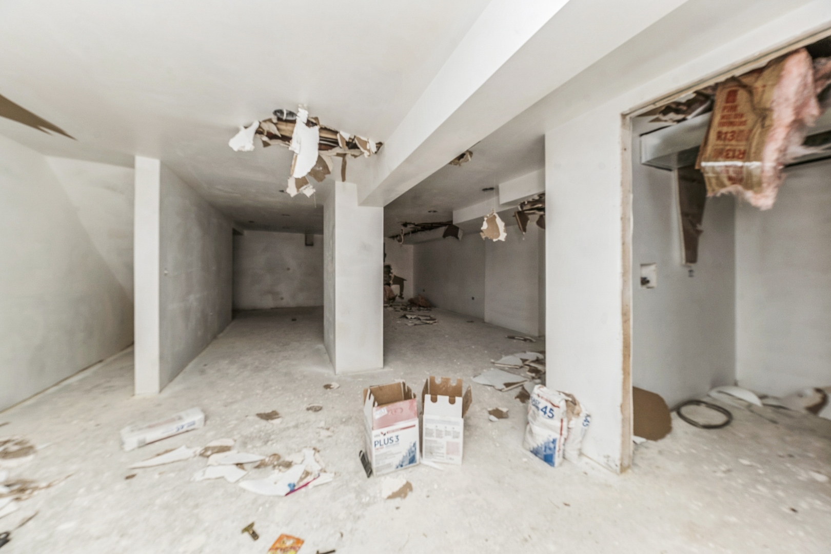 Chicago, Illinois 60653, United States, 4 Bedrooms Bedrooms, ,4 BathroomsBathrooms,Residential,Contingent,21802