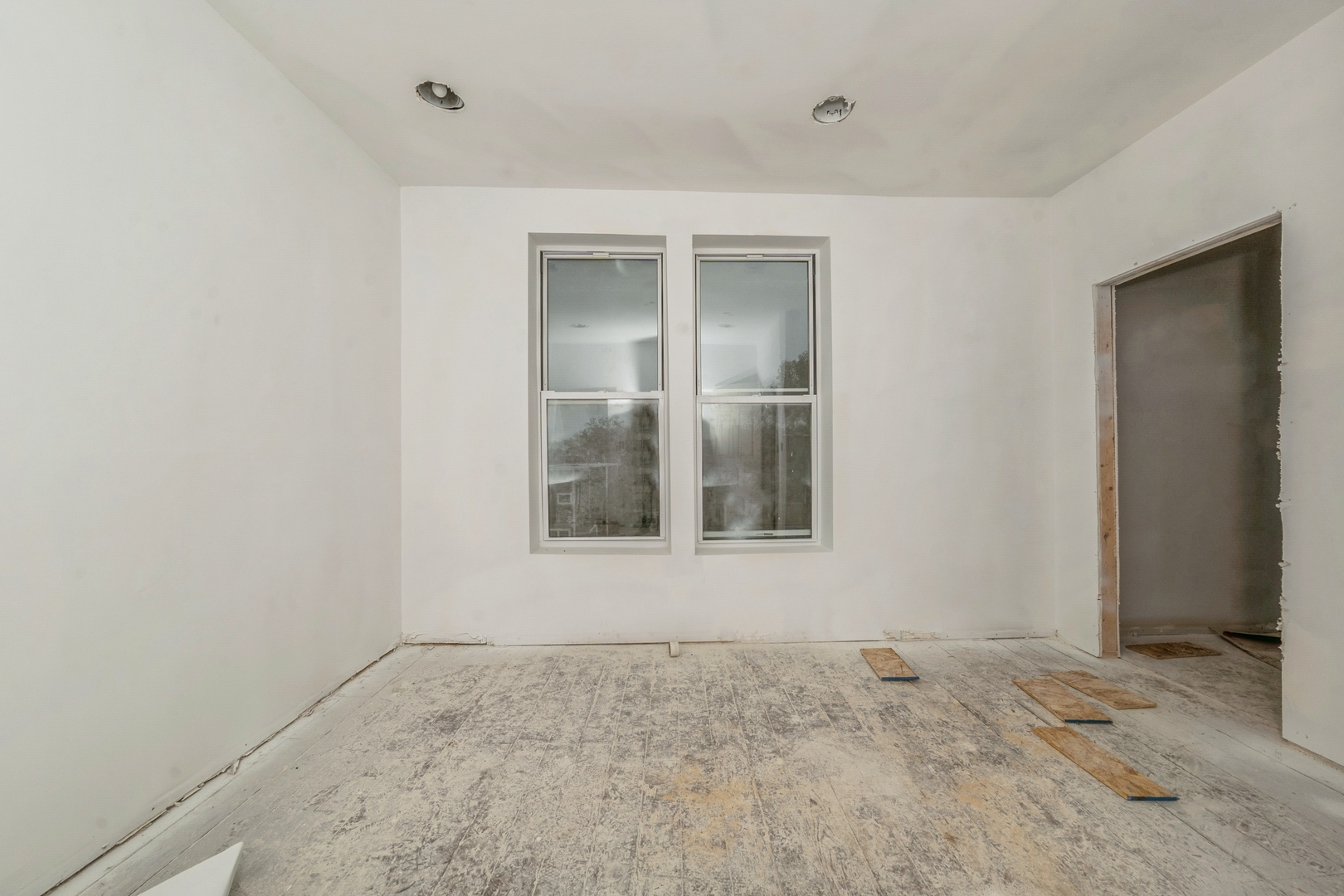 Chicago, Illinois 60653, United States, 4 Bedrooms Bedrooms, ,4 BathroomsBathrooms,Residential,Contingent,21802