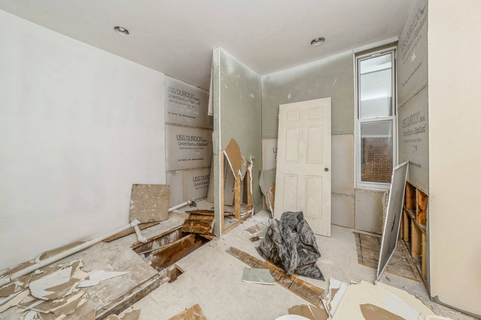 Chicago, Illinois 60653, United States, 4 Bedrooms Bedrooms, ,4 BathroomsBathrooms,Residential,Contingent,21802