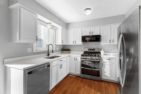 Tiny photo for 202 Parkwood Drive, Streamwood, IL 60107 (MLS # 12511594)