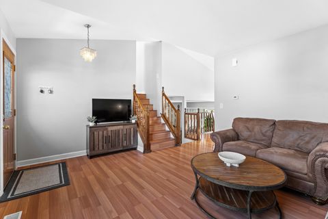 Tiny photo for 202 Parkwood Drive, Streamwood, IL 60107 (MLS # 12511594)