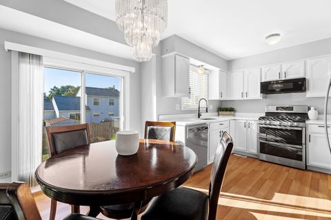 Tiny photo for 202 Parkwood Drive, Streamwood, IL 60107 (MLS # 12511594)