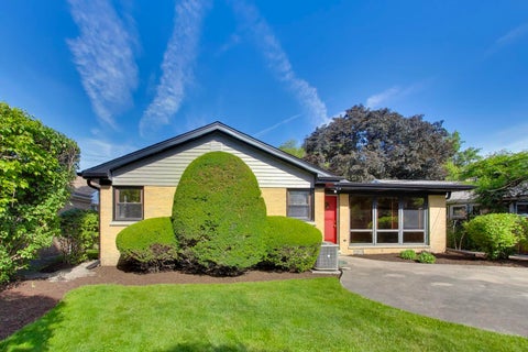 Tiny photo for 8631 E Prairie Road, Skokie, IL 60076 (MLS # 12668864)