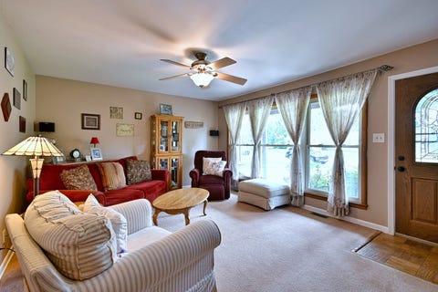 Tiny photo for 1157 Elmwood Lane, Elk Grove Village, IL 60007 (MLS # 12731670)