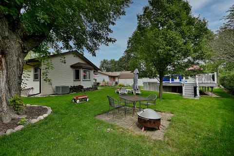 Tiny photo for 1157 Elmwood Lane, Elk Grove Village, IL 60007 (MLS # 12731670)