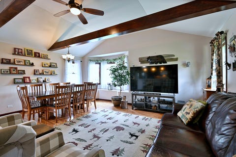 Tiny photo for 1157 Elmwood Lane, Elk Grove Village, IL 60007 (MLS # 12731670)