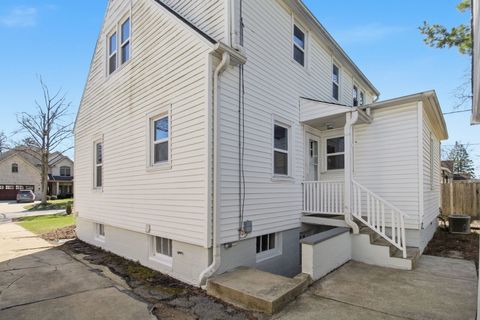 Tiny photo for 222 S Hudson Street, Westmont, IL 60559 (MLS # 12605138)