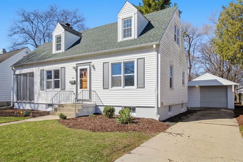 Tiny photo for 222 S Hudson Street, Westmont, IL 60559 (MLS # 12605138)