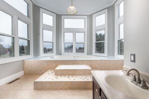 Tiny photo for 3 Wood Duck Lane, Ottawa, IL 61350 (MLS # 12591784)