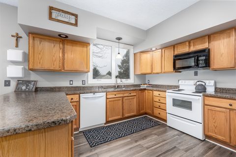 Tiny photo for 3 Wood Duck Lane, Ottawa, IL 61350 (MLS # 12591784)