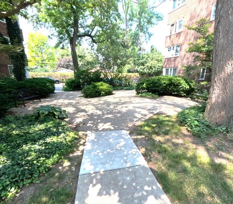 Tiny photo for 7200 Oak Avenue #4SW, River Forest, IL 60305 (MLS # 12431109)