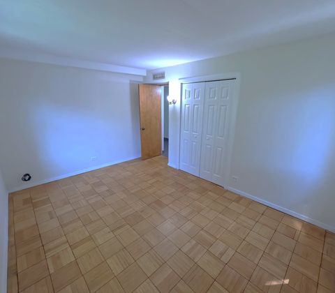 Tiny photo for 7200 Oak Avenue #4SW, River Forest, IL 60305 (MLS # 12431109)