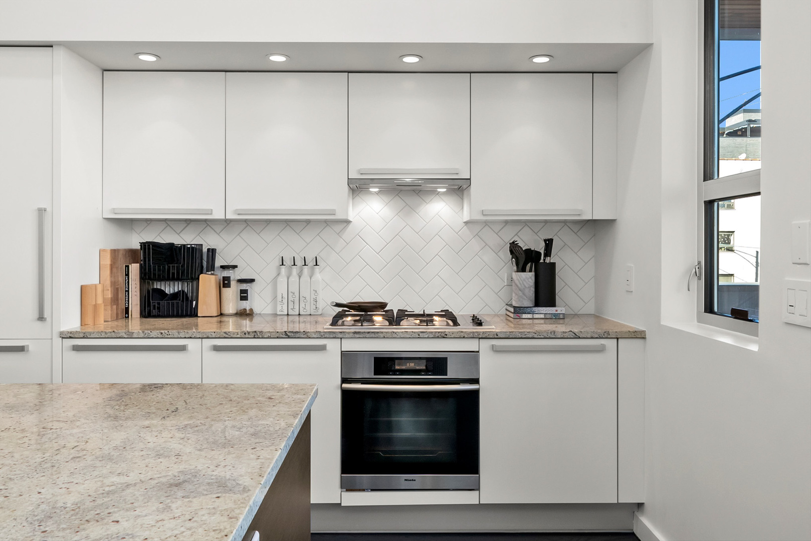 1750 N Clybourn Avenue 202