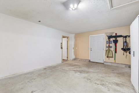 Tiny photo for 195 E Oak Glen Drive, Bartlett, IL 60103 (MLS # 12586918)