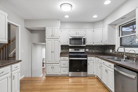 Tiny photo for 195 E Oak Glen Drive, Bartlett, IL 60103 (MLS # 12586918)