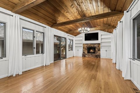 Tiny photo for 195 E Oak Glen Drive, Bartlett, IL 60103 (MLS # 12586918)