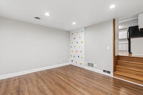 Tiny photo for 195 E Oak Glen Drive, Bartlett, IL 60103 (MLS # 12586918)