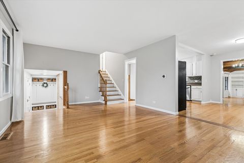 Tiny photo for 195 E Oak Glen Drive, Bartlett, IL 60103 (MLS # 12586918)