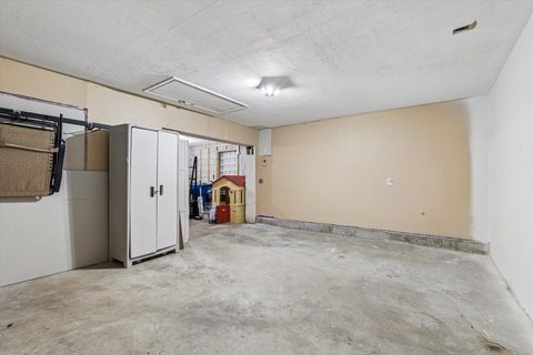 Tiny photo for 195 E Oak Glen Drive, Bartlett, IL 60103 (MLS # 12586918)