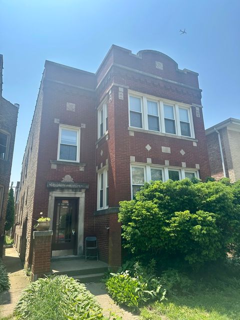 2527 W Argyle Street Chicago IL 60625