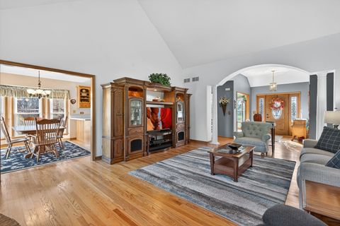 Tiny photo for 3610 Lakeview Drive, Algonquin, IL 60102 (MLS # 12512698)