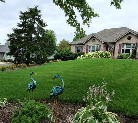 Tiny photo for 3610 Lakeview Drive, Algonquin, IL 60102 (MLS # 12512698)