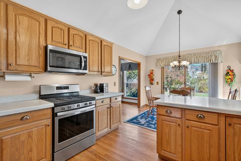 Tiny photo for 3610 Lakeview Drive, Algonquin, IL 60102 (MLS # 12512698)