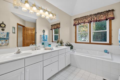 Tiny photo for 3610 Lakeview Drive, Algonquin, IL 60102 (MLS # 12512698)