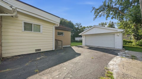 Tiny photo for 3041 Sherwood Avenue, Markham, IL 60428 (MLS # 12752977)