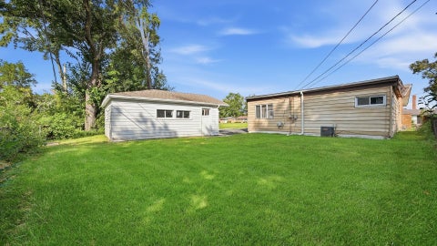 Tiny photo for 3041 Sherwood Avenue, Markham, IL 60428 (MLS # 12752977)