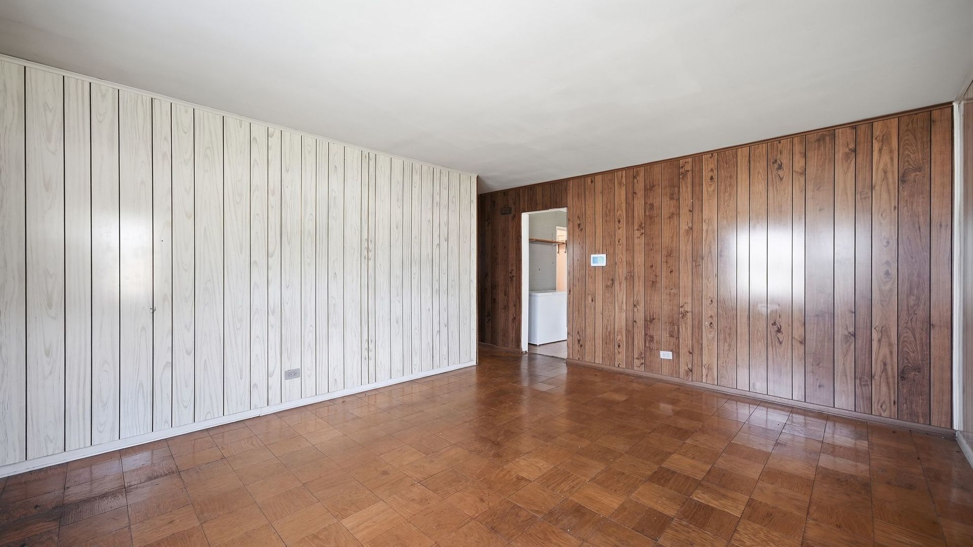 3041 Sherwood Avenue