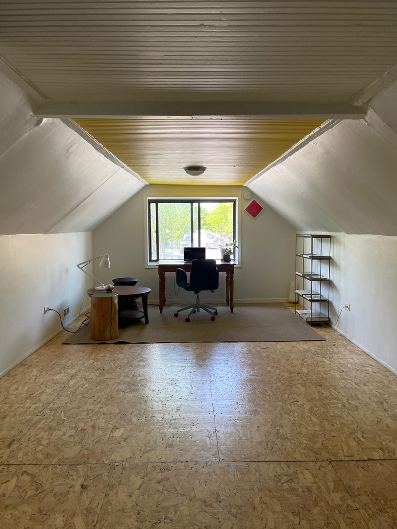 1831 S Laflin Street 2