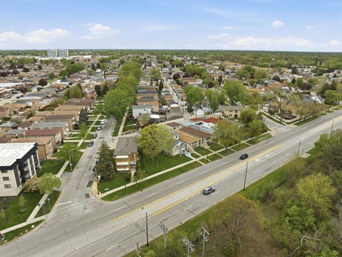 Tiny photo for 6916 W Forest Preserve Drive, Harwood Heights, IL 60706 (MLS # 12712172)