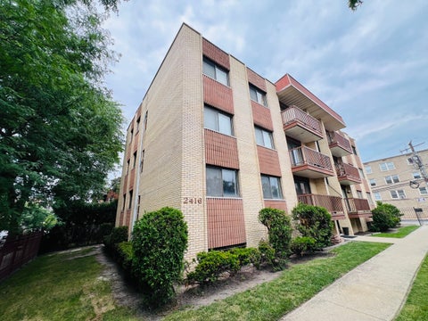 Photo of 2416 W Foster Avenue #1N, Chicago, IL 60625 (MLS # 12787465)
