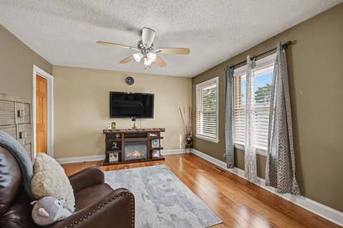 Tiny photo for 30W100 Maplewood Drive, Warrenville, IL 60555 (MLS # 12675555)