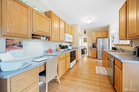 Tiny photo for 2508 Meer Park Court, Crest Hill, IL 60403 (MLS # 11866214)