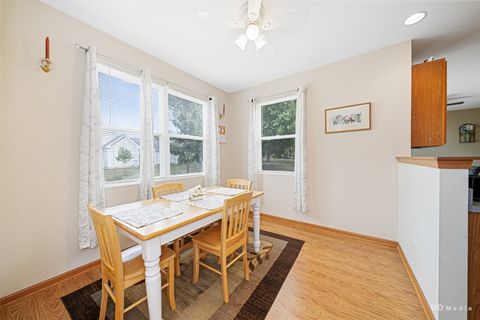 Tiny photo for 2508 Meer Park Court, Crest Hill, IL 60403 (MLS # 11866214)